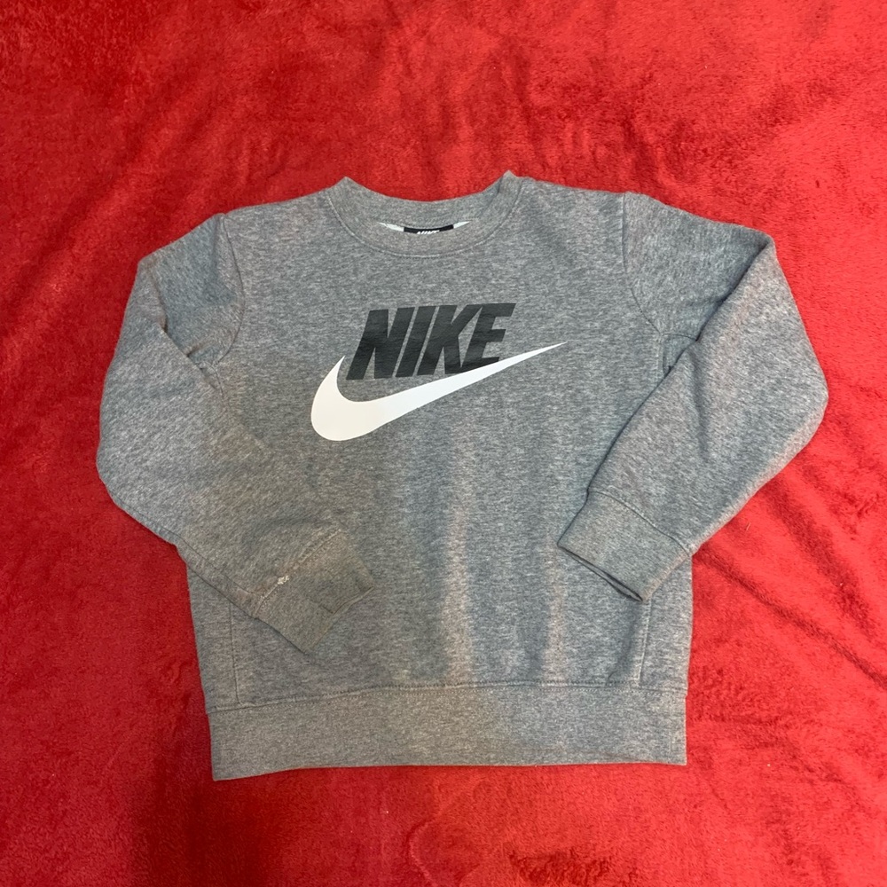 Nike Gray Crewneck Sweater with Iconic Swoosh